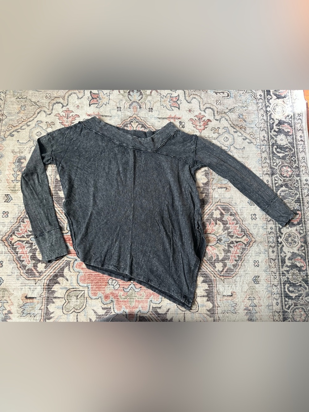 Free People We the Free To The Right Longsleeve Asymmetrical Tee Washed Black -M